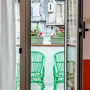 Charming With Balcony In The Historic Center Appartamento