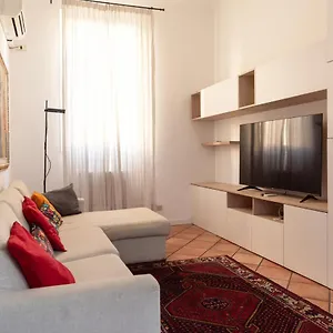 appartamento-centro-storico.italymilanhotels.net/
