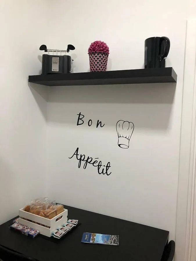 Simpa Apartment Napoli Italia